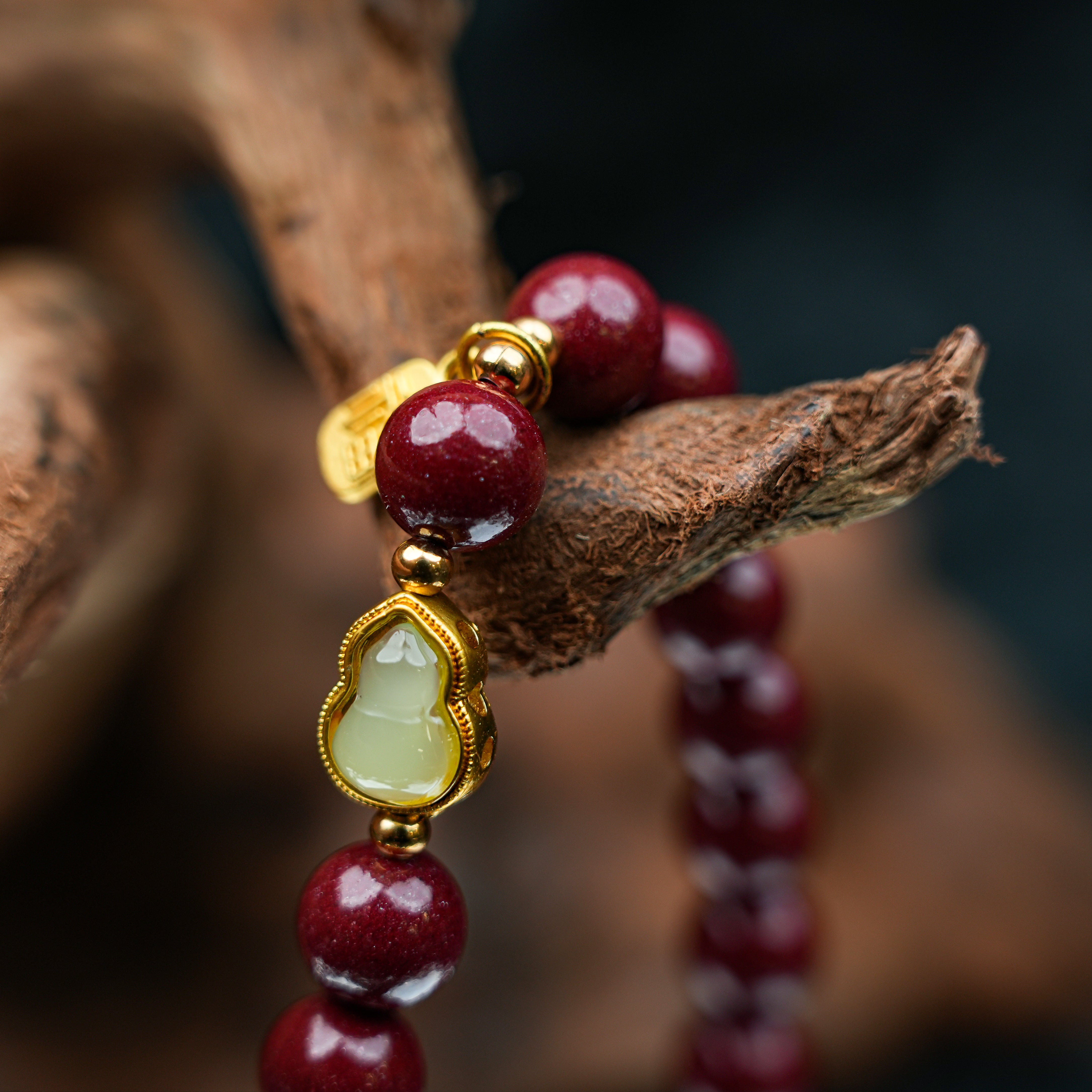 High-Content Purple Gold Sand Hetian White Jade Gourd Bracelet for Women